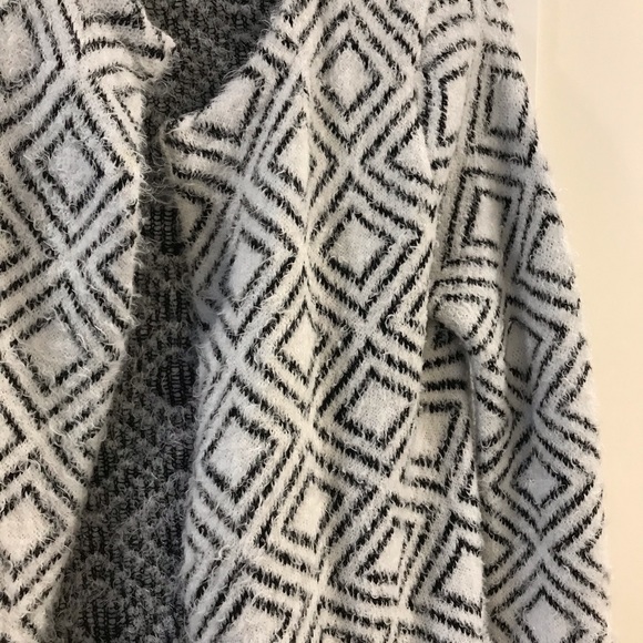 Medium white wool open cardigan - Picture 5 of 5